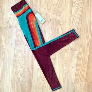 🌺SOLD🌺NWT Niyama Sol Retro Aloha Leggings Size Small